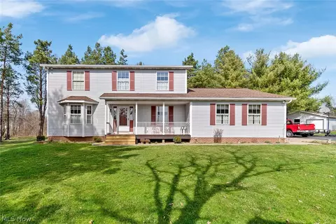 7301 Meadow View Dr, Seville, OH 44273