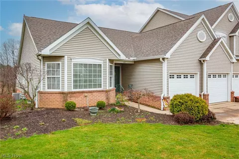 1471 Camden Ridge Blvd, Akron, OH 44312