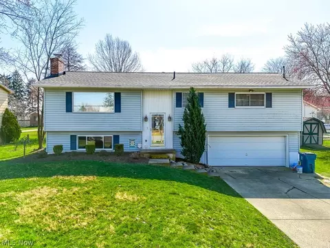 439 Colonial Ave, Canal Fulton, OH 44614