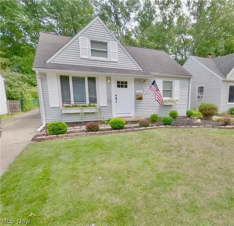 217 Beck Rd, Avon Lake, OH 44012