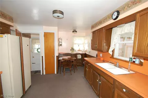 Kitchen - 189 Creed St, Struthers, OH 44471 photo 1 of 2
