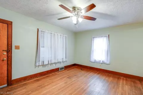 851 Ranney St, Akron, OH 44310 photo 12
