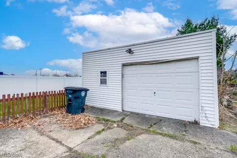 851 Ranney St, Akron, OH 44310 photo 28