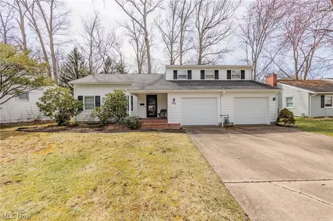 442 Bowman Dr, Kent, OH 44240