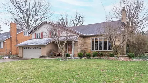22841 Laramie Dr, Rocky River, OH 44116