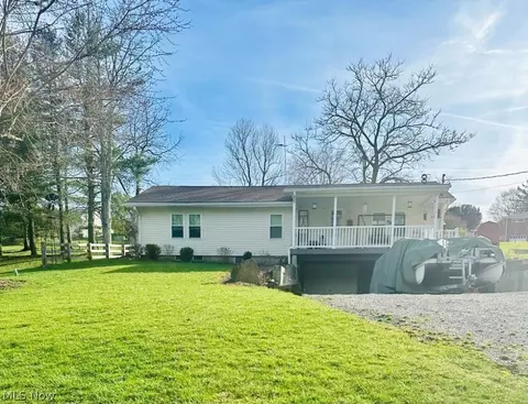 2836 Eldersville Rd, Follansbee, WV 26037