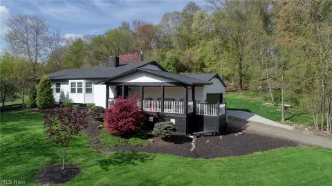 4271 Ashwood Dr, Cambridge, OH 43725