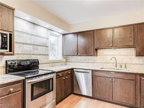 Kitchen - 344 Silver Ridge Dr, Copley, OH 44321 photo 1 of 3