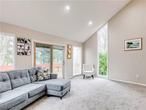 Living - 344 Silver Ridge Dr, Copley, OH 44321 photo 3 of 4