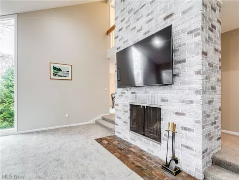 Living - 344 Silver Ridge Dr, Copley, OH 44321 photo 4 of 4