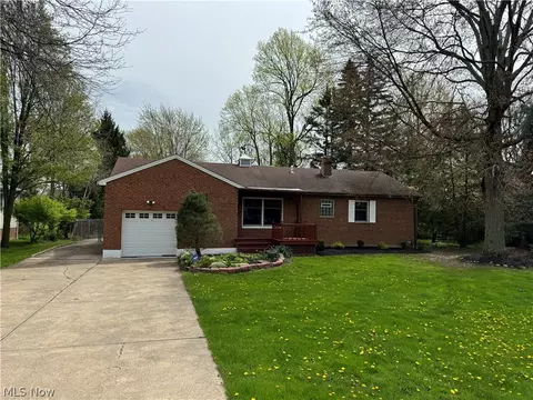 533 Miner Rd, Highland Heights, OH 44143