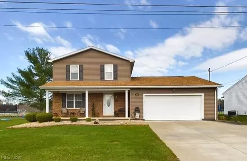 260 Lincoln Dr, Mineralwells, WV 26150