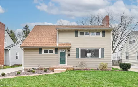 2477 14th St, Cuyahoga Falls, OH 44223