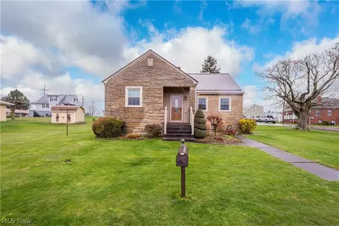 116 Center Ave, Follansbee, WV 26037