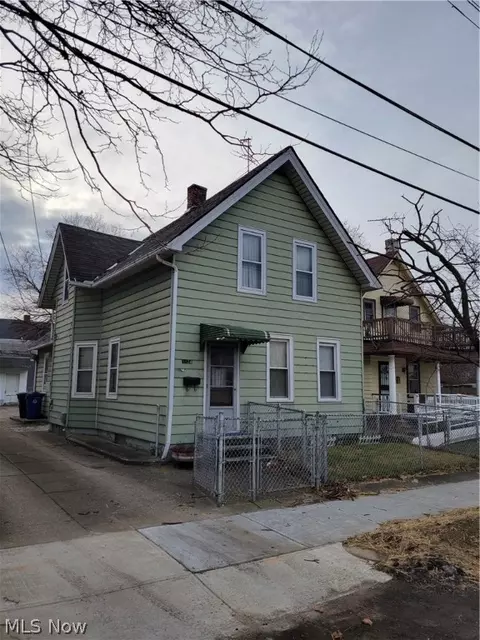 1124 E 66th St, Cleveland, OH 44103