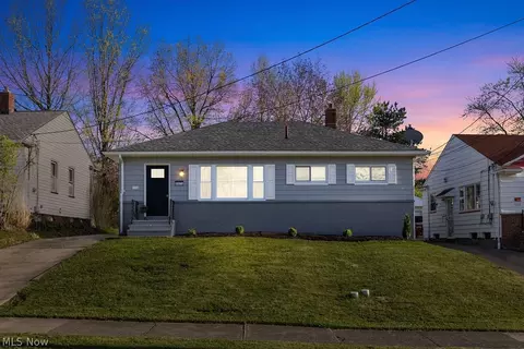 9620 David Rd, Garfield Heights, OH 44125