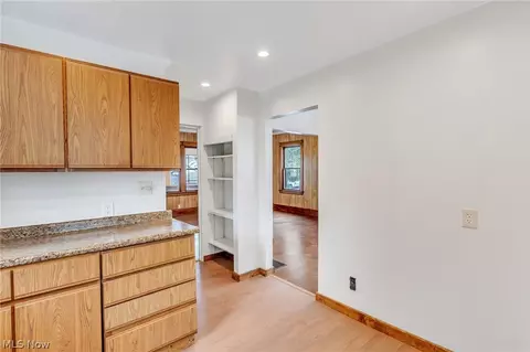 Entry Way - 1014 W 51st St, Ashtabula, OH 44004 photo 1 of 3