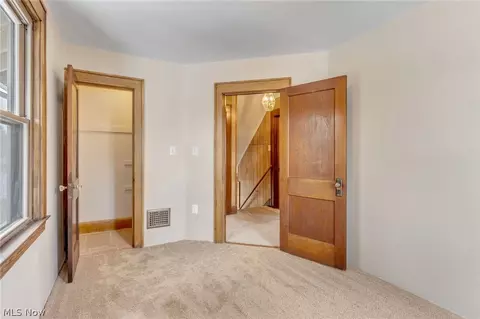 Entry Way - 1014 W 51st St, Ashtabula, OH 44004 photo 2 of 3