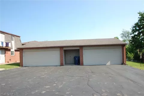 98 Carter Cir, Boardman, OH 44512 photo 2