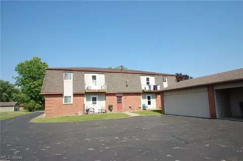 98 Carter Cir, Boardman, OH 44512 photo 3