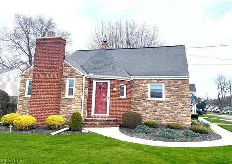 402 Whipple Ave NW, Canton, OH 44708