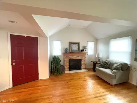 Entry Way - 402 Whipple Ave NW, Canton, OH 44708 photo 1 of 1