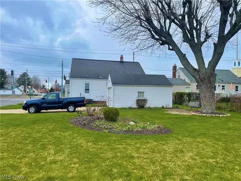 Exterior - 402 Whipple Ave NW, Canton, OH 44708 photo 2 of 4
