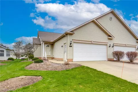 2415 Wright State Dr SE, Massillon, OH 44646