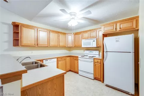 Kitchen - 2415 Wright State Dr SE, Massillon, OH 44646 photo 1 of 4