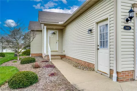 Exterior - 2415 Wright State Dr SE, Massillon, OH 44646 photo 4 of 4