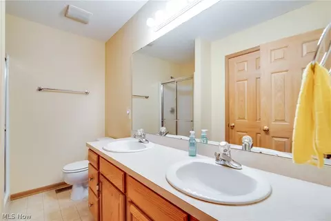Bath - 2415 Wright State Dr SE, Massillon, OH 44646 photo 2 of 2