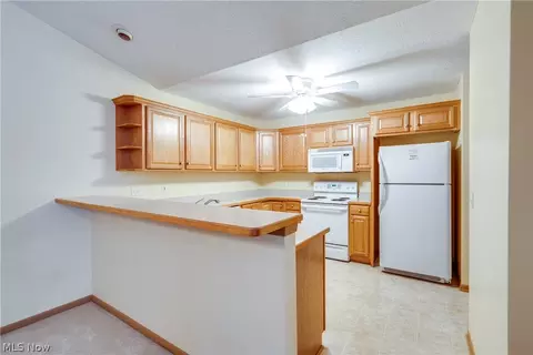 Kitchen - 2415 Wright State Dr SE, Massillon, OH 44646 photo 3 of 4
