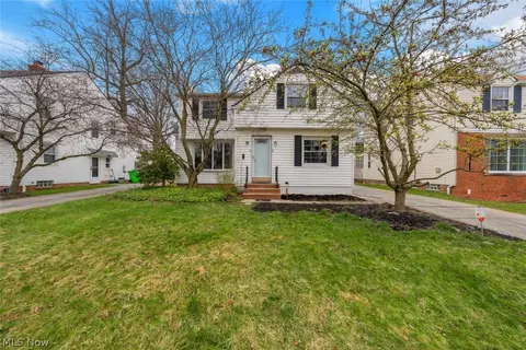 1239 Dorsh Rd, South Euclid, OH 44121