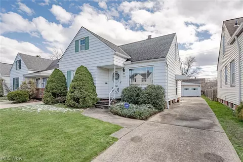 12612 Darlington Ave, Garfield Heights, OH 44125