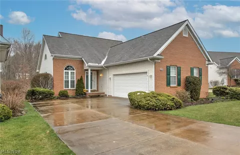 496 Glen Hollow Cir #77, Aurora, OH 44202