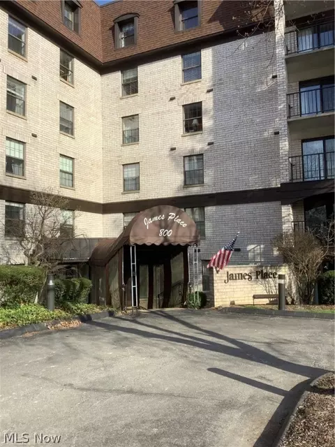 800 Brick Mill Run #607, Westlake, OH 44145