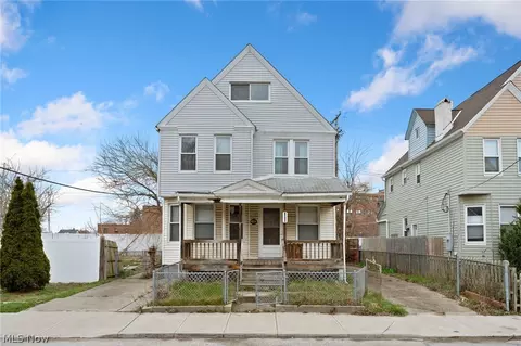 1450 W 77th St, Cleveland, OH 44102