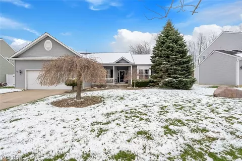 7387 Fowlers Run, North Ridgeville, OH 44039