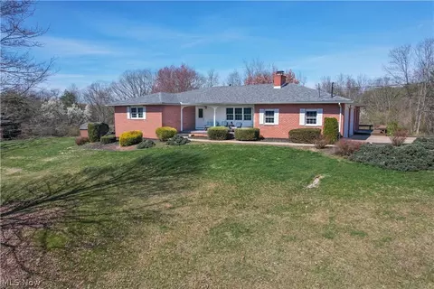 5666 Stillwell Rd, Davisville, WV 26142