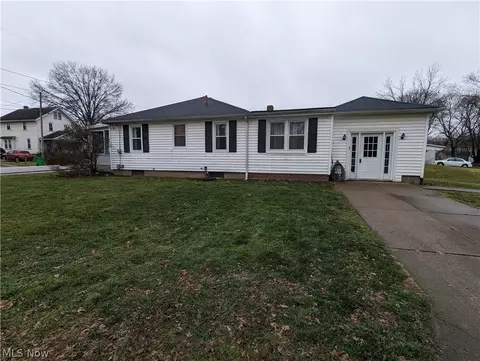 303 Westwood Ave, Orrville, OH 44667