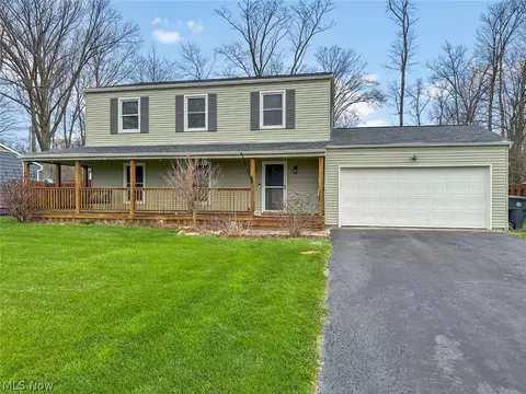 3935 SE Longhill Dr SE, Warren, OH 44484