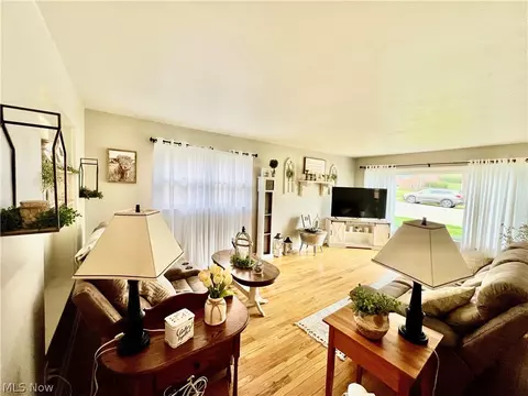 Living - 210 High St, Dover, OH 44622 photo 1 of 4