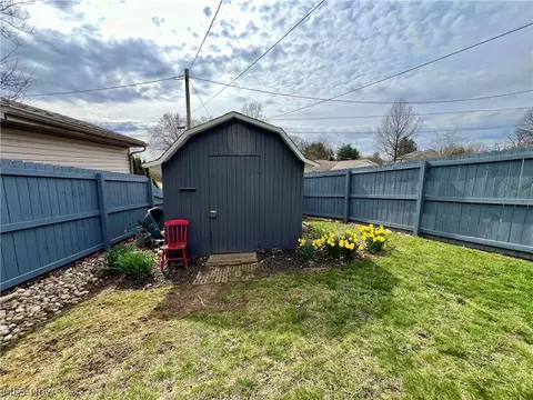 Exterior - 210 High St, Dover, OH 44622 photo 8 of 10