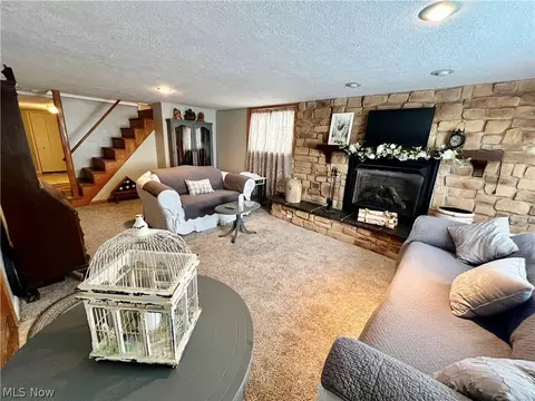 Living - 210 High St, Dover, OH 44622 photo 4 of 4