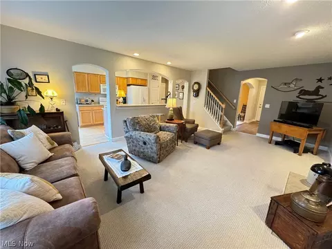 Living - 7771 Gresham Ln, Hudson, OH 44236 photo 2 of 5