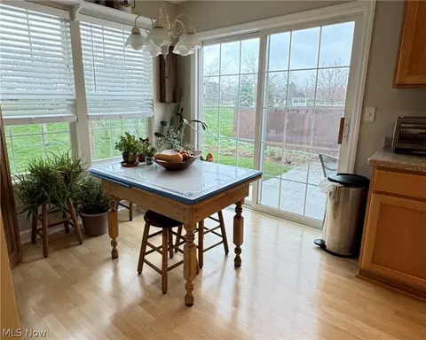 Dining - 7771 Gresham Ln, Hudson, OH 44236 photo 2 of 5