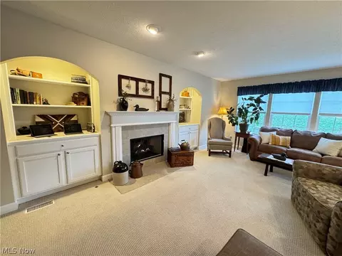 Living - 7771 Gresham Ln, Hudson, OH 44236 photo 4 of 5