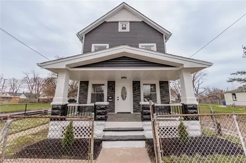 3296 W 50th St, Cleveland, OH 44102