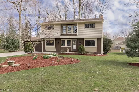 6825 Traymore Ct, Mentor, OH 44060