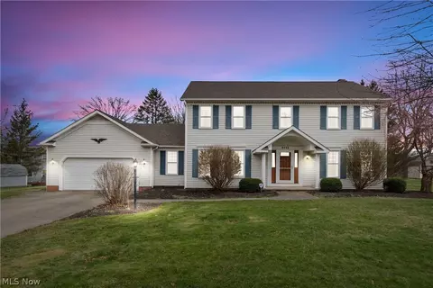 3440 Briton Cir NW, Canton, OH 44708 photo 2